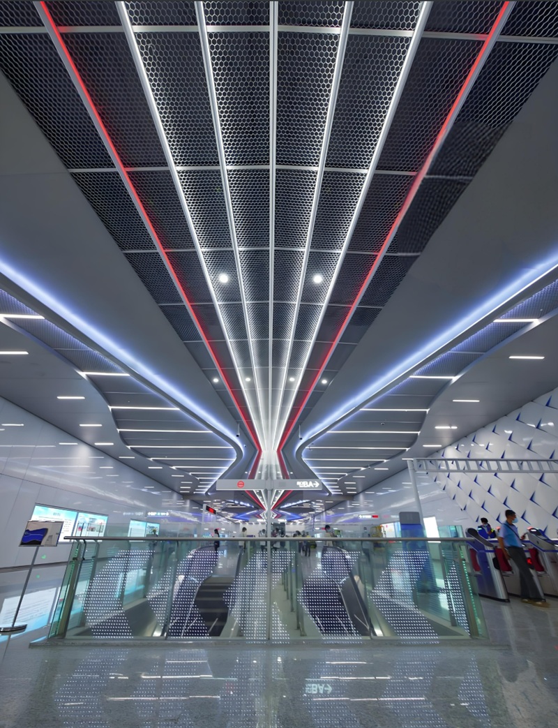 Scenarii specifice de aplicare a tuburilor LED în piste de transport